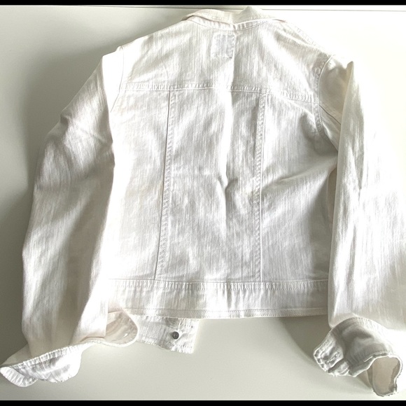 🛍 2 for $20! Girls White Jean jacket - Picture 2 of 4